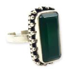 Amazing Design 925 Sterling Silver Ring in Green Stone